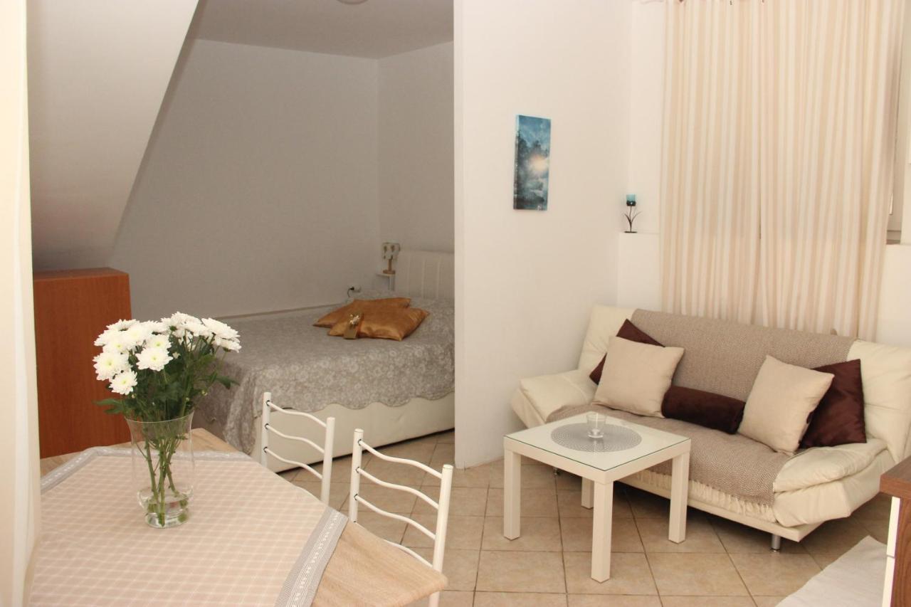 Studio Apartment A&A Mali Losinj Exterior photo